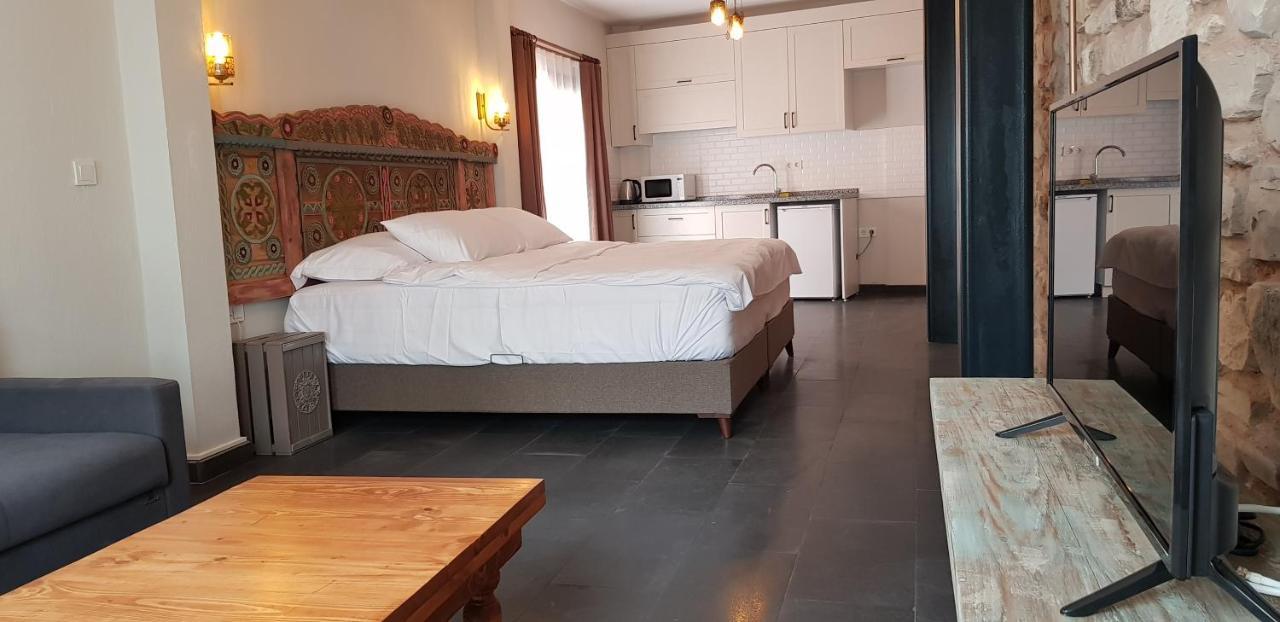 Chakra Suites Urla Esterno foto